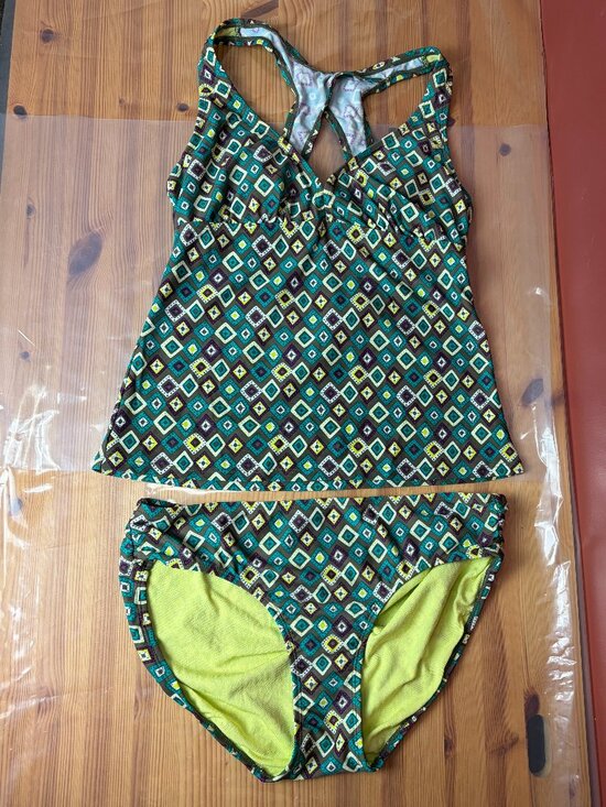 Athleta Other - Athleta Tankini Top (M) and Swim Bottom (L)